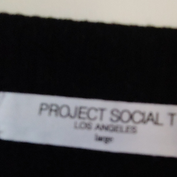 Lightweight sweater T worn one time - Picture 3 of 5